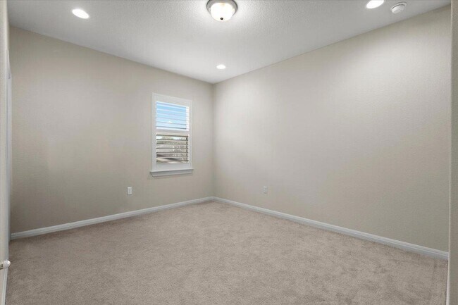 Building Photo - 9033 Rattlesnake Trail