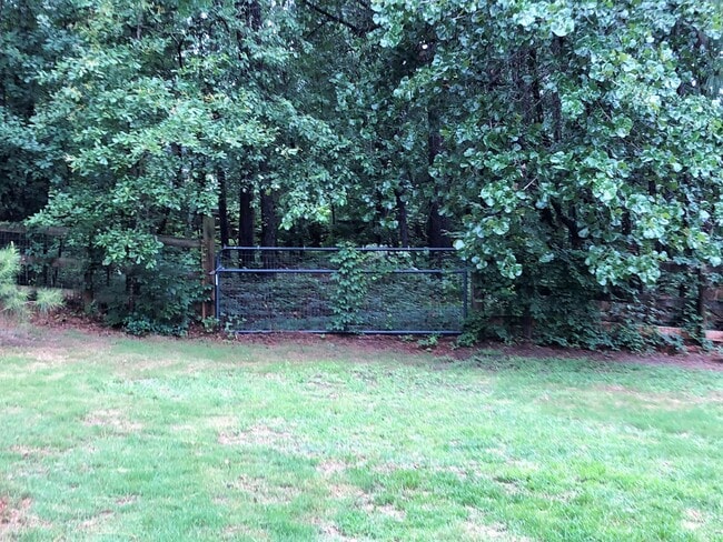 Building Photo - 122 Goudy Ct
