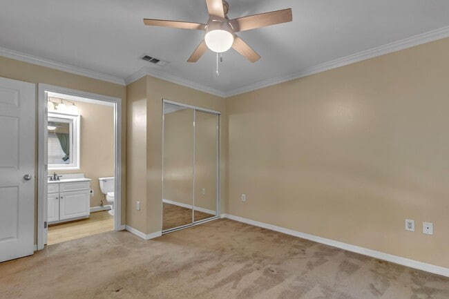 Building Photo - 4274 Calinda Ln