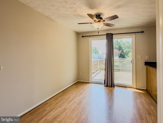Building Photo - 18008 Wagonwheel Ct