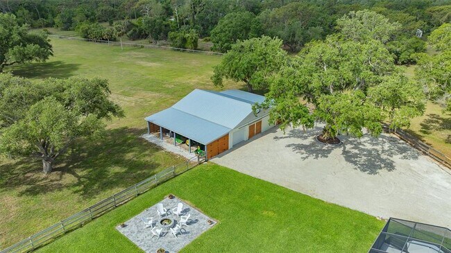 Building Photo - 5450 Old Ranch Rd