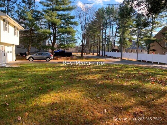 Building Photo - 5 Spencer St