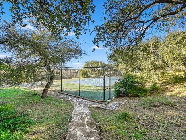 Building Photo - 519 Rock Bluff Dr