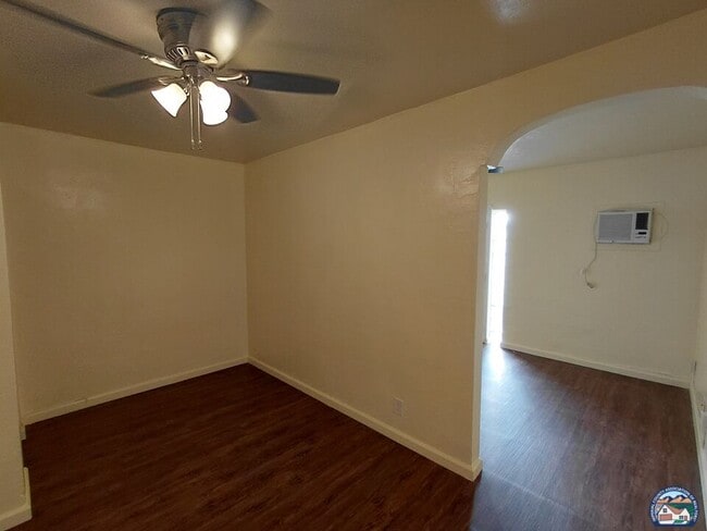 Building Photo - 1111 E St