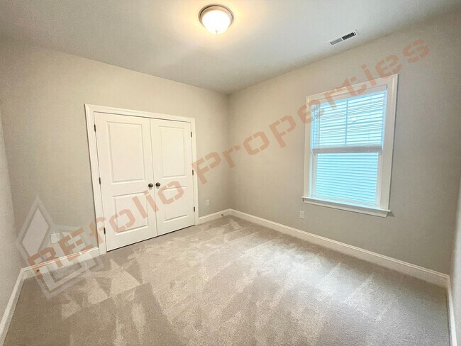 Building Photo - Beautiful 4 Bedroom 3 Bath with 1st FL Guest Suite and High-Speed Internet Home in Edge of Auburn...