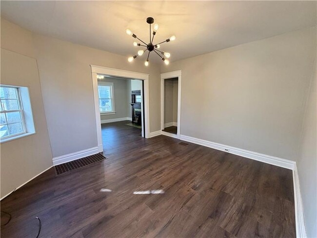 Building Photo - 139 Park Ave