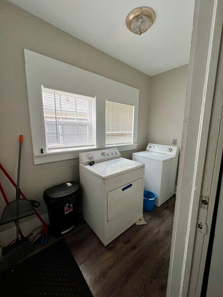 Laundry Room - 2077 Cascade Rd SW
