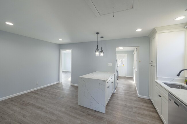 Building Photo - 1209 Veirs Mill Rd