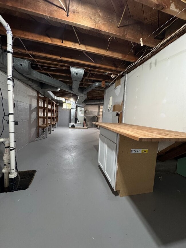 Building Photo - Unique and pristine home for rent in Cave Spring! 2BR 1.5 Bath