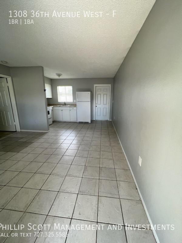 Building Photo - Welcome to The Palms at Bradenton