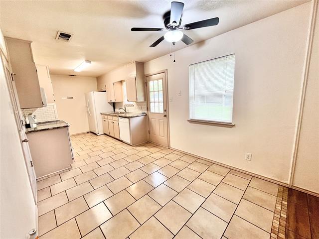 Building Photo - 1105 Springdale Rd