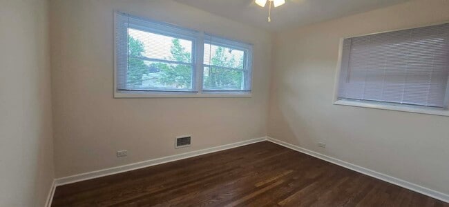 Building Photo - 8607 N Osceola Ave