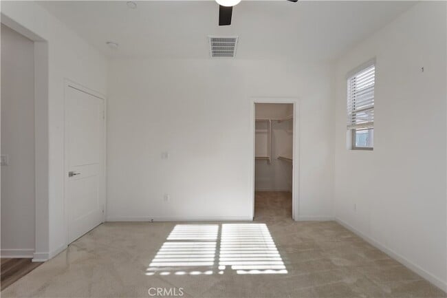 Building Photo - 839 Cranberry Way