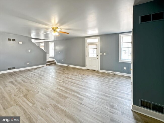 Building Photo - 408 W Princess St