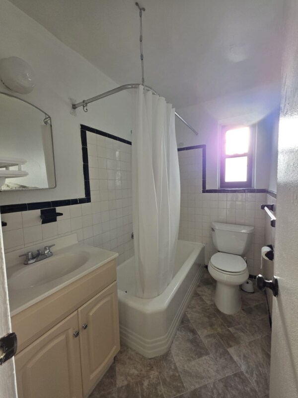 Building Photo - 165 Vroom St