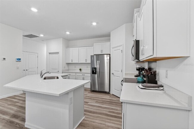 Building Photo - 4027 Westwood Flds Lp