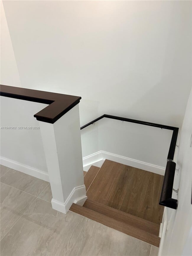 Building Photo - 2941 NE 185th St