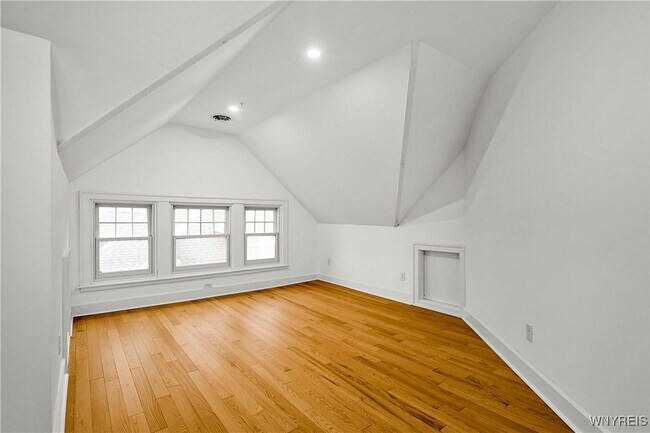 Building Photo - 681 Lafayette Ave