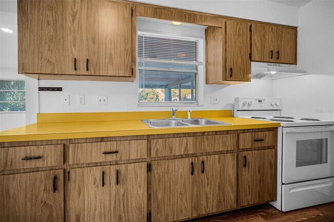 Building Photo - 2664 Sunny Breeze Ave