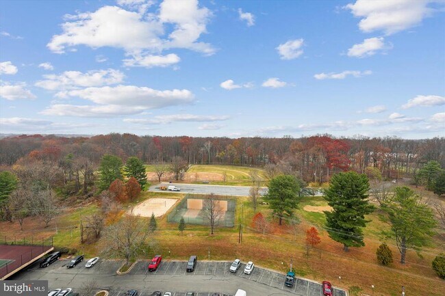 Building Photo - 7401 Westlake Terrace