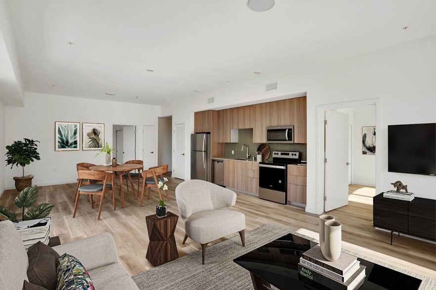 Building Photo - 2221 S Western