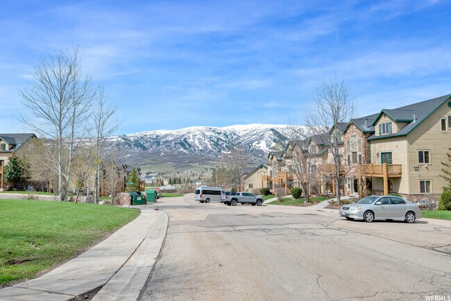 Building Photo - 3562 N Fox Run Dr