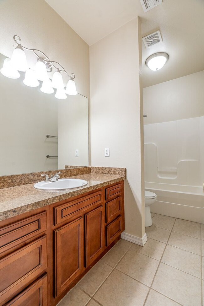 Building Photo - Dakota Trail 91/93