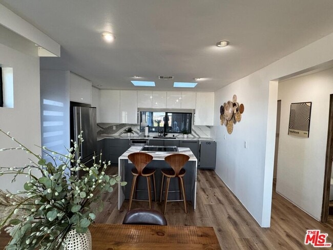 Building Photo - 7302 Mooney Dr