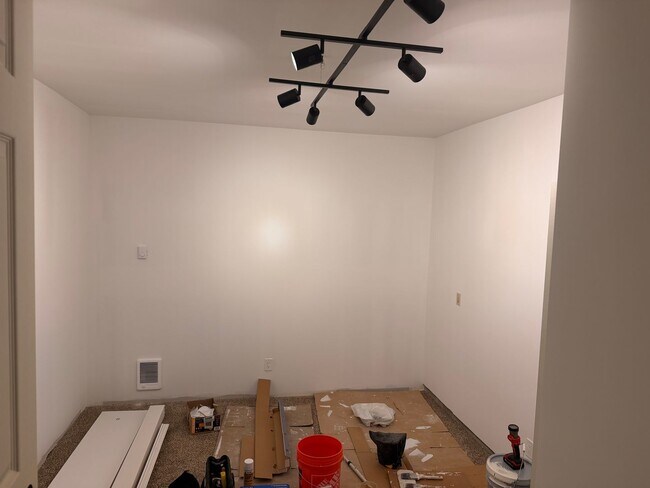 Building Photo - Arnesen