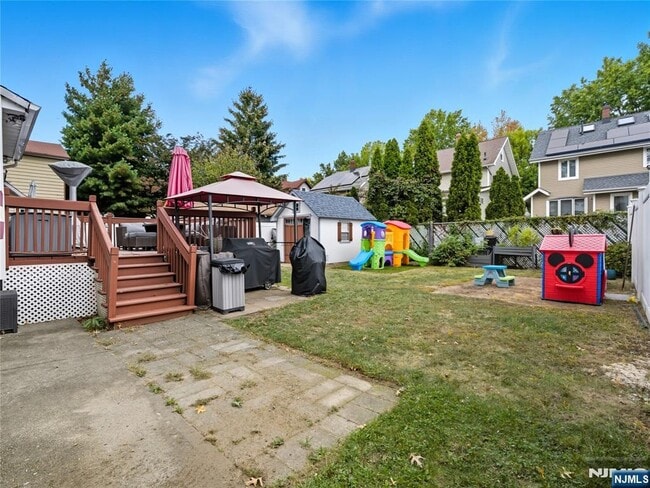 Building Photo - 197 Fairview Ave