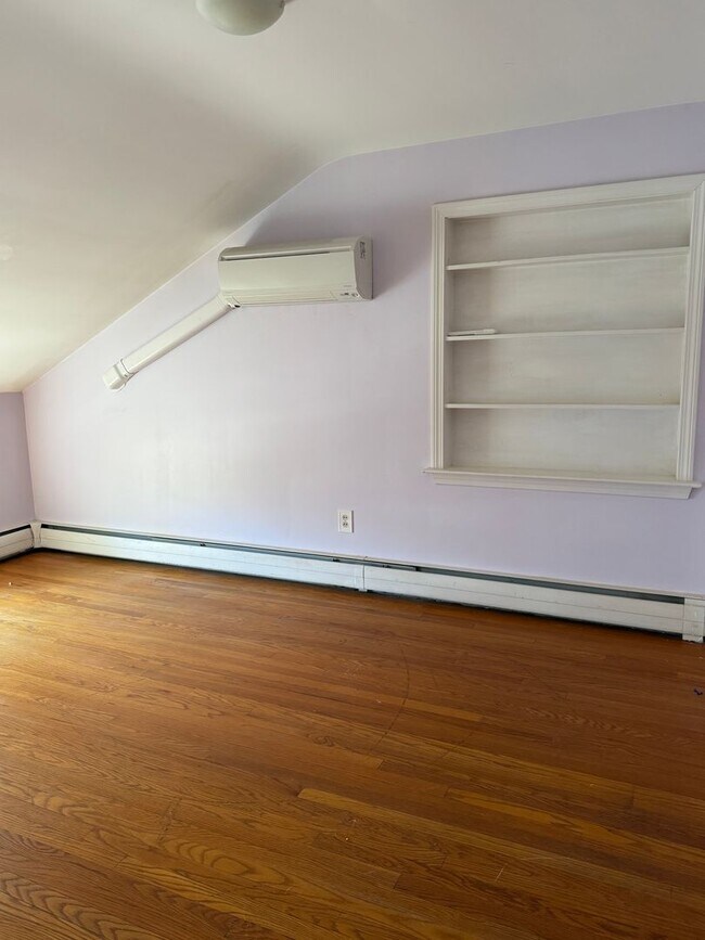 Building Photo - 303 Ludlow St