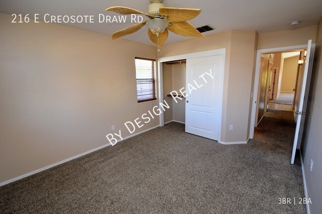 Building Photo - Corona De Tucson 3 Bed 2 Bath with Great V...