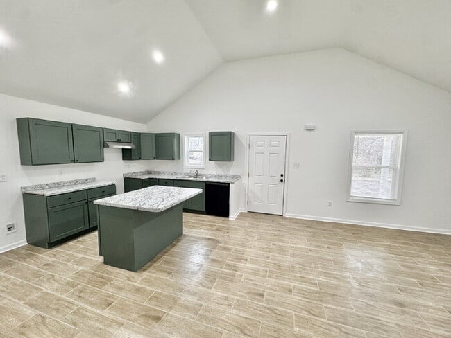 Building Photo - 581 Gilleas Rd