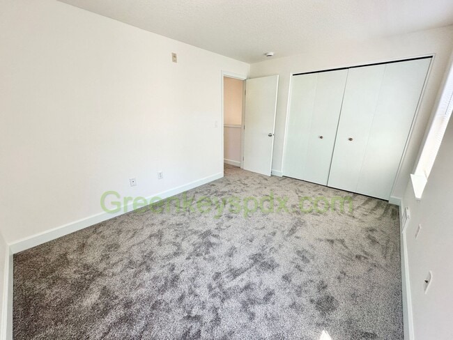 Building Photo - 1-Bedroom Townhouse in St. John's with Bon...