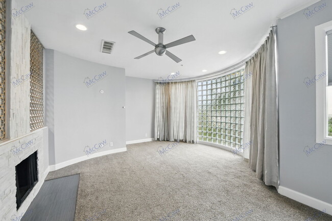 Building Photo - 4040 Avondale Ave