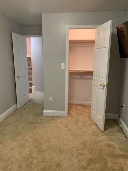 Closet - 7 Azalea St