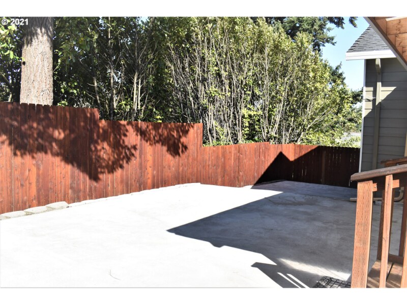 Building Photo - 5511 SE 130th Ave