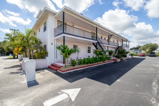 Building Photo - 1207 E River Dr