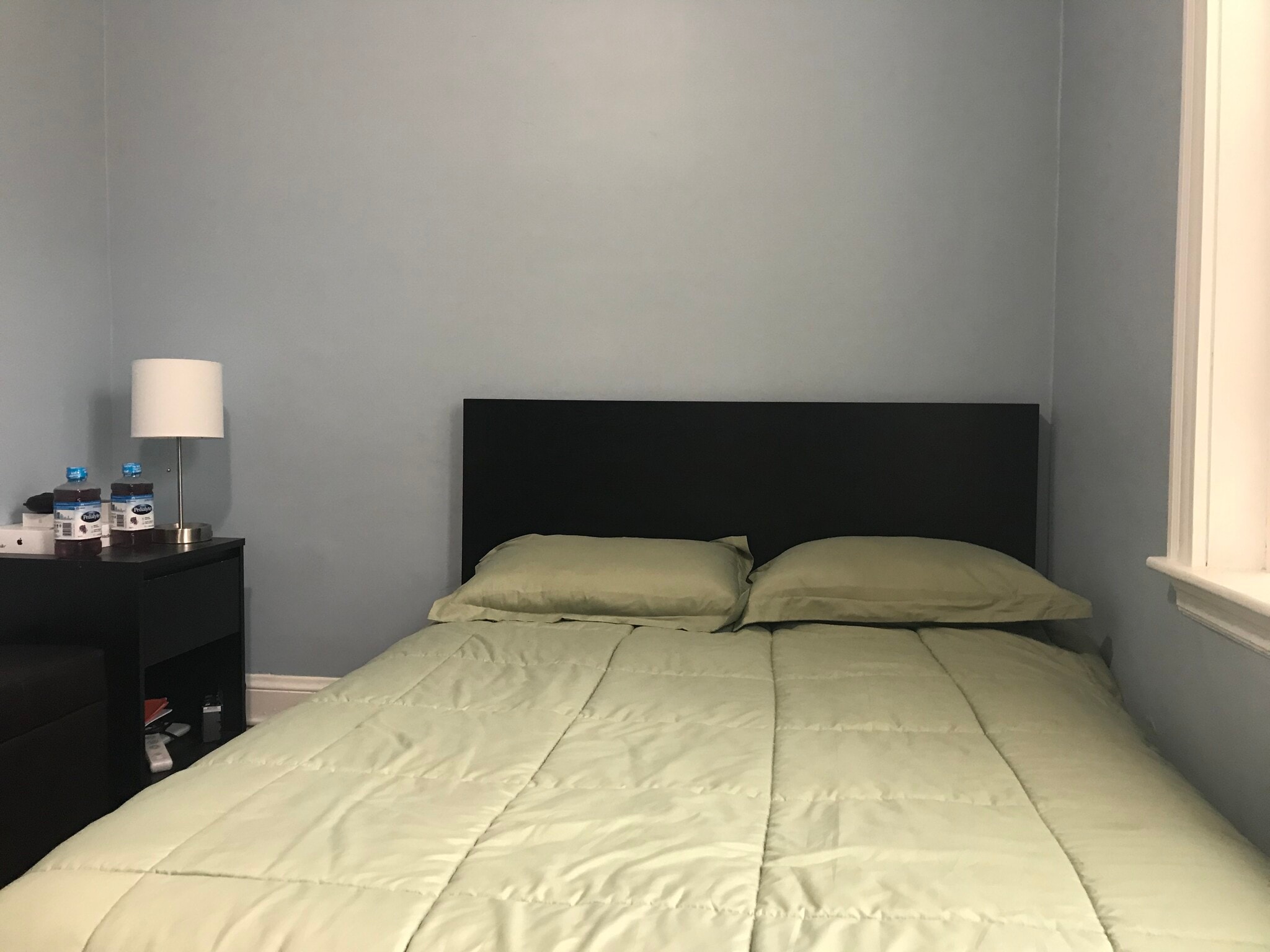 Building Photo - 2 Hillside St