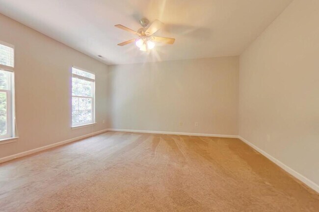 Building Photo - 3926 Fountain Village Cir