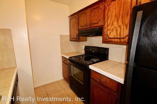 Building Photo - 901-903 Acacia Cir