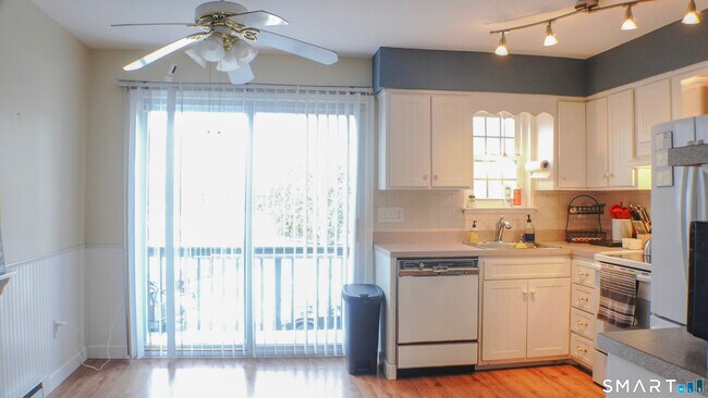 Building Photo - 14 Scuppo Rd