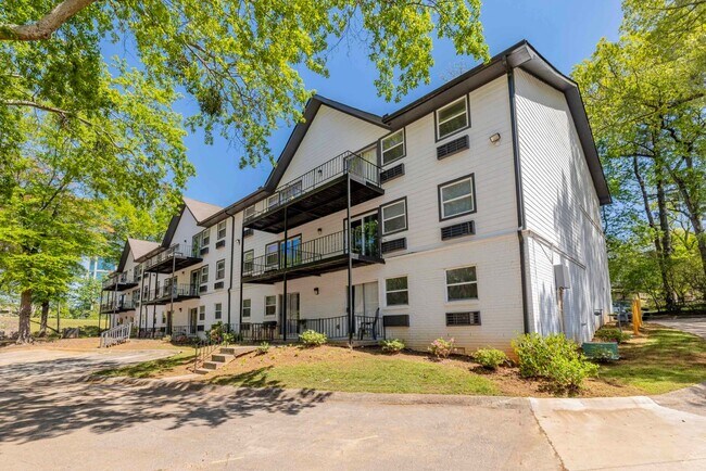 Interior Photo - Modern Living in the Heart of Northlake