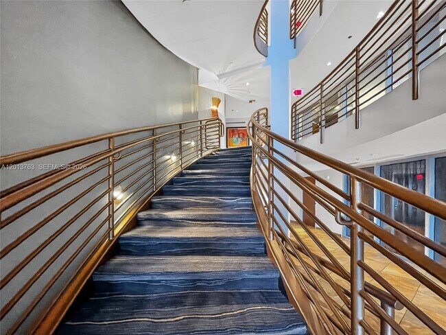 Building Photo - 2681 N Flamingo Rd