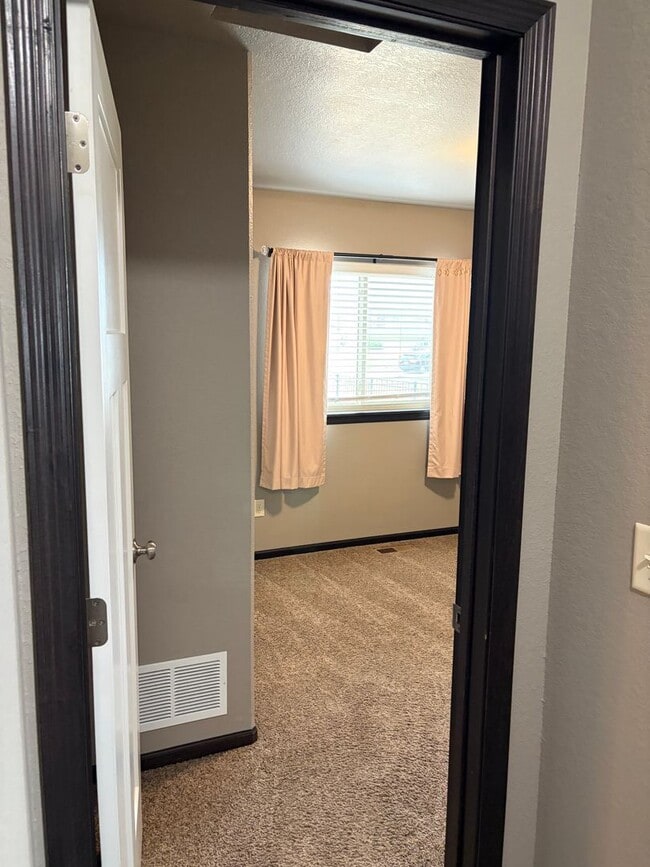 Building Photo - Modern 3-Bedroom Gem with Spacious Basement and Fenced Yard in Box Elder