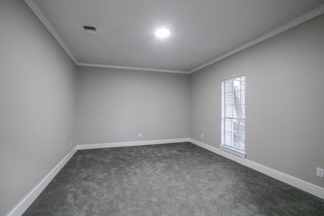 Building Photo - 16623 Wimbledon Forest Dr