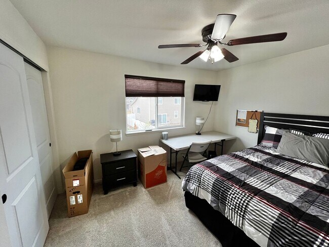 Building Photo - Spacious 4 Bed, 2 1/2 Bath House in Berthoud!