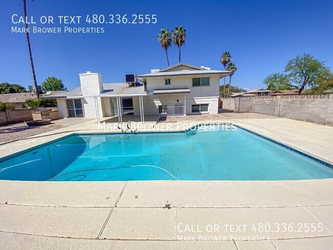 Building Photo - 1519 E Laguna Dr