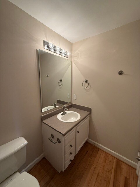 Building Photo - 433 Harts Cove Way