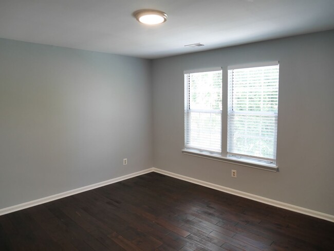 Building Photo - Recently Renovated & Move-In Ready- Bowie, MD